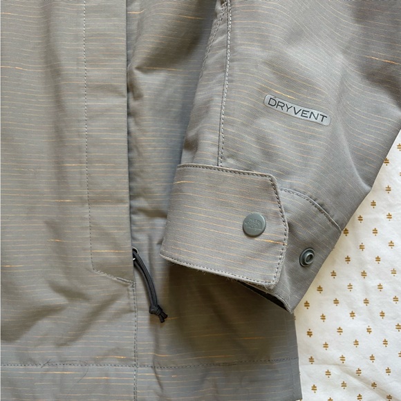 The North Face Women's Venture 2 Jacket Size XS - Picture 7 of 9